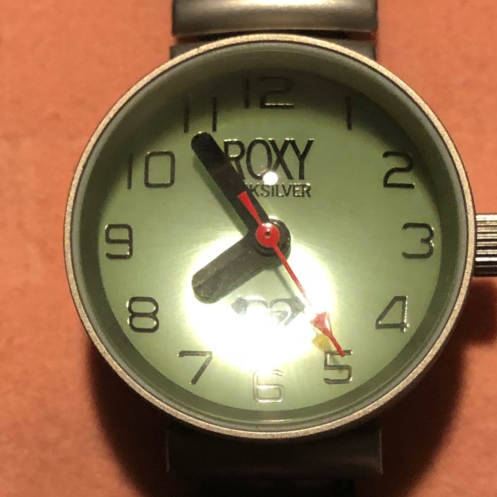 ❤️ROXY Watch without battery